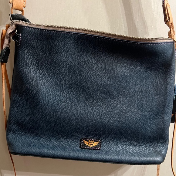 Fabulous navy crossbody - Picture 1 of 3